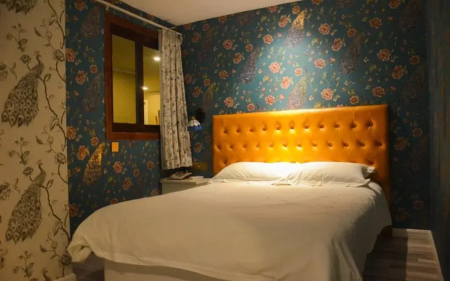 Qingdao Xiehou International Youth Hotel