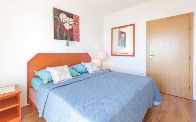 Nice Home in Makarska With Wifi and 3 Bedrooms