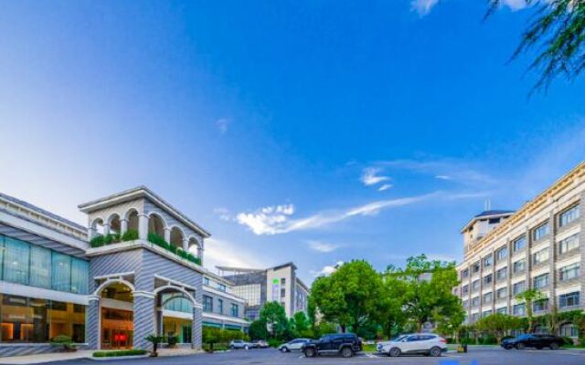 Qingyang Xifeng Hotel