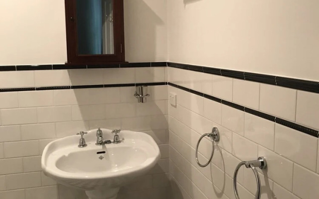 Lavender Cottage - Bright