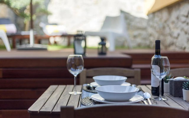 Pinheiro Terrace Downtown Apartment by DA'HOME