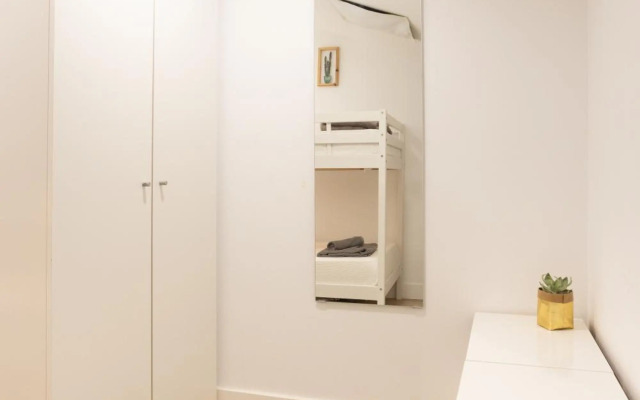 Torrontero con vistas al mar