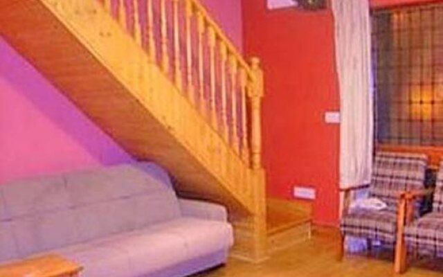 Friary Downs House & Apartment