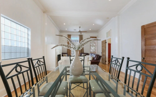 Spacious Condo in the Center of NOLA