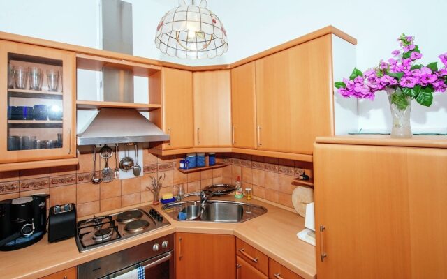Inviting Apartment With Garden, Barbecue, Garden Furniture