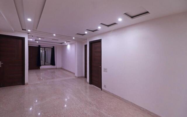 OYO 90025 Pari Residency