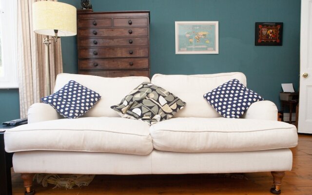Beautiful 3 Bedroom House in Bishopston