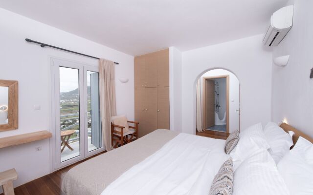 Villa Mira Paros  Luxury Suites