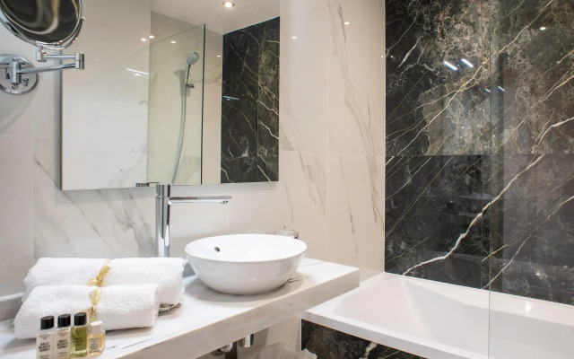 Brit Hotel Paris Orly