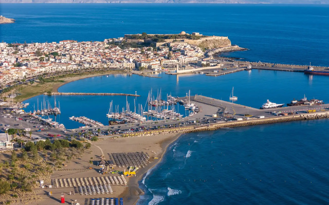 Steris Elegant Beach Hotel