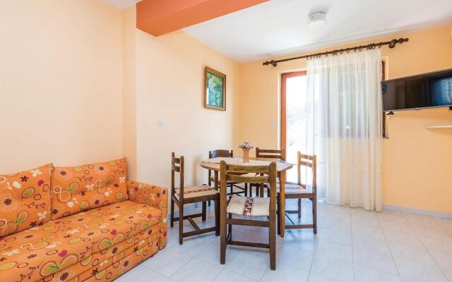 Amazing Home in Kampor With Wifi and 2 Bedrooms