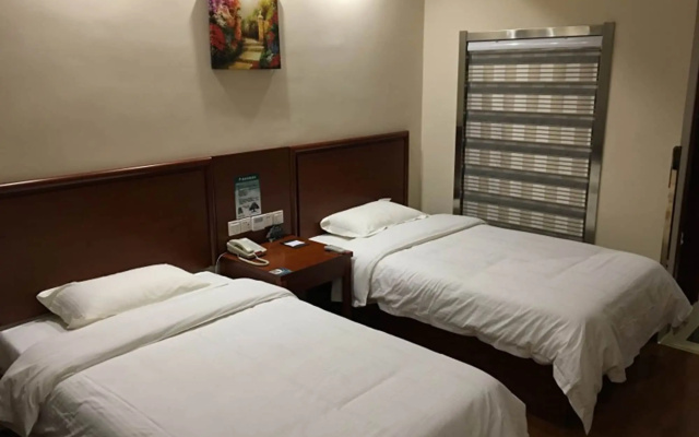 GreenTree Inn JiangSu YanCheng JianHu ShangGang Bus Station Freeway 204 Express Hotel – Guest Rooms – Yancheng