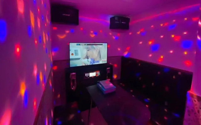 Rosy Hotel