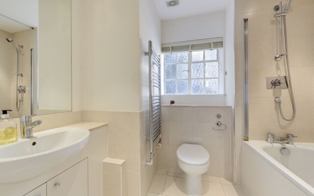 Pelham Court Apartments