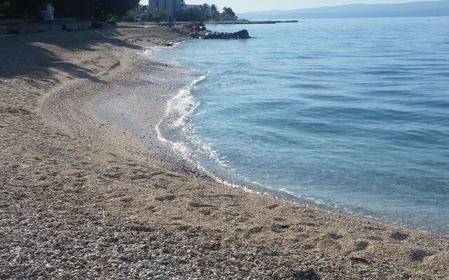 Modern Holiday Home in Podstrana With Pool