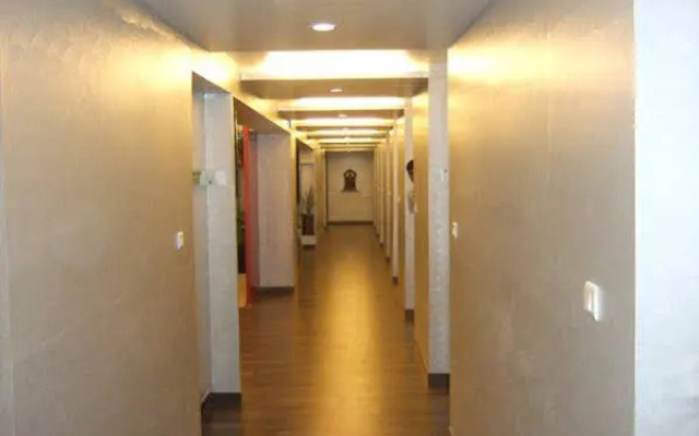 T.A.P Silver Square