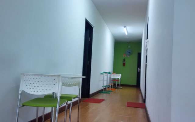 CX Hostel Legian Kelod