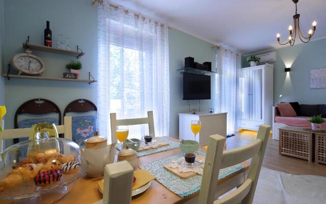 Studio Apartment Ada 2