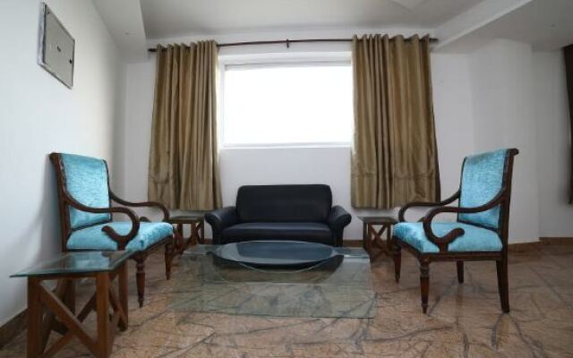 Oyo 24806 Hotel Pine