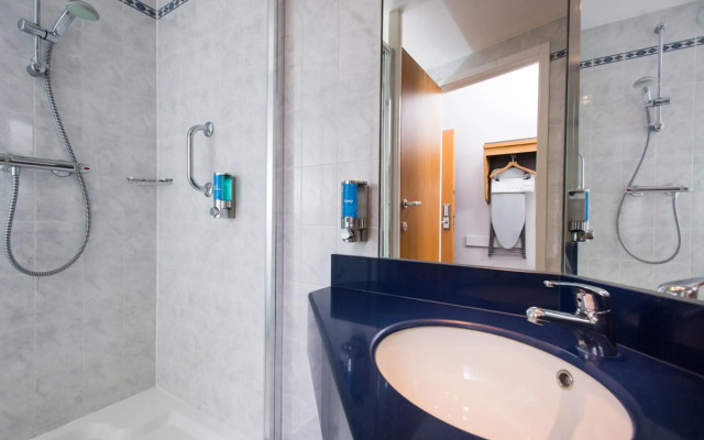 Holiday Inn Express Stoke On Trent by IHG