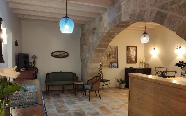 Porolithos Boutique Hotel