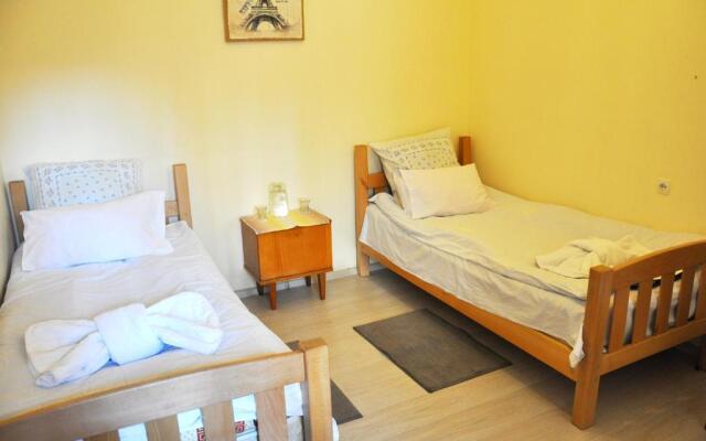 Nukiss Hostel
