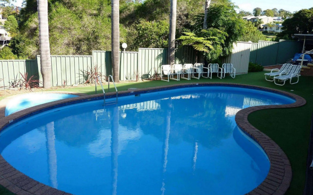 Sapphire Waters Motor Inn