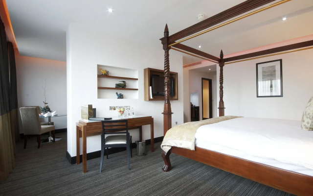 Rochestown Park Hotel