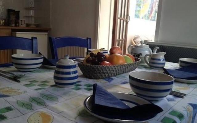 Wisteria Cottage B&B