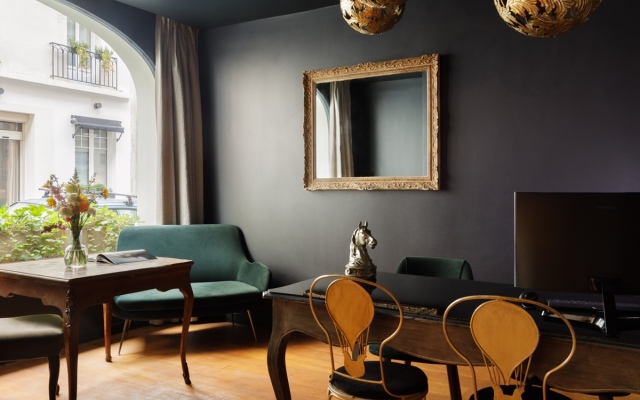 NEWHOTEL REPUBLIQUE (ex Albert's Hotel)