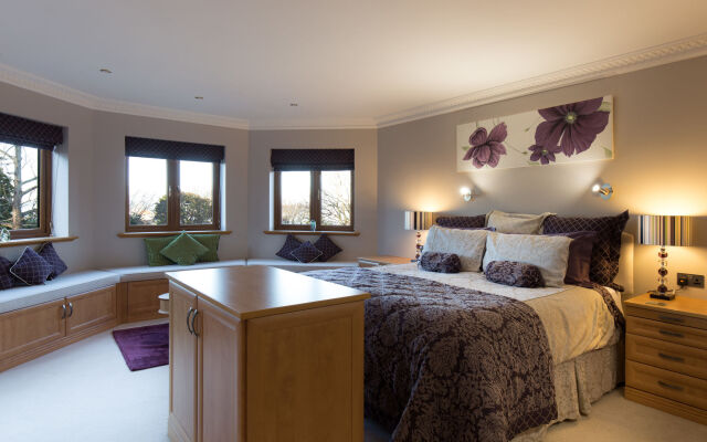 Hamble Retreat House and Luxury Studios