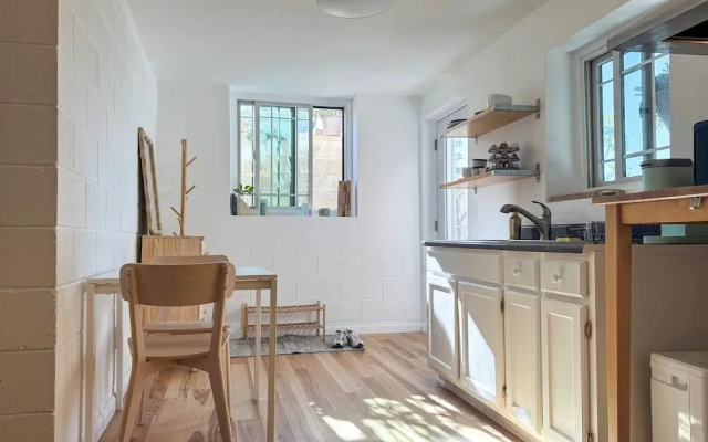5 Mi to Dtwn Los Angeles: Apt w/ Outdoor Space!