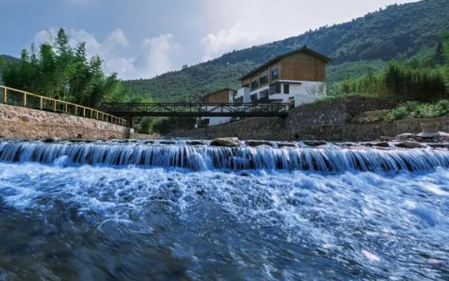 Translation: Tingjian · Moganshan | Forest Oxygen Private Hot Spring Resort Homestay