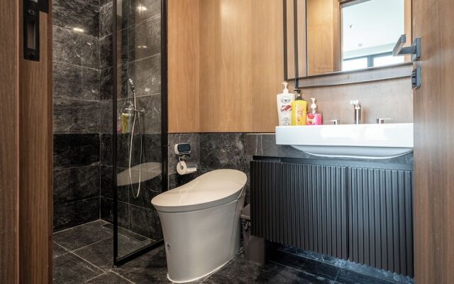 Lumiere Riverside Condo and Suite KHC