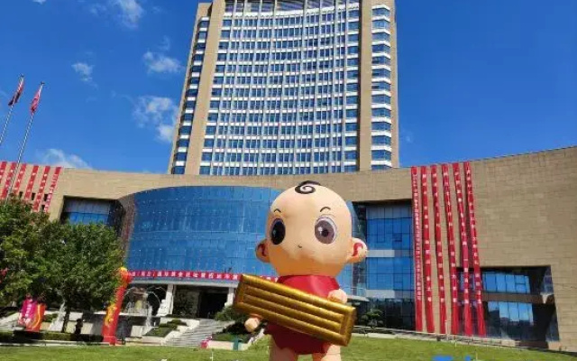 Longhu Hotel