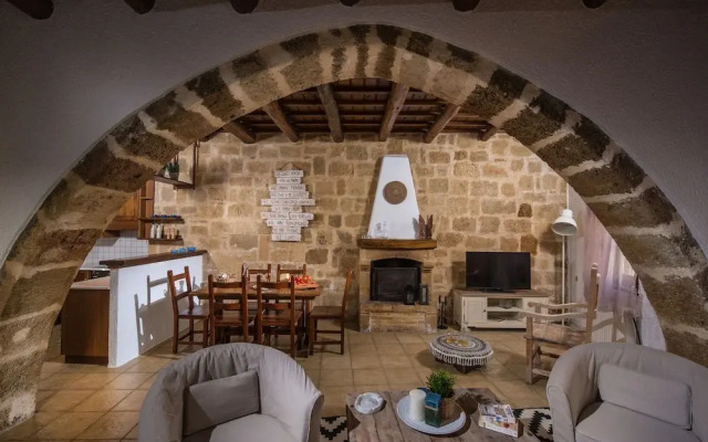 Koutouloufari House by Checkin
