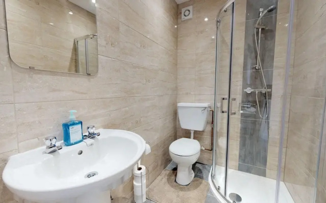 Stayzo Westminster Stylish House Accommodation