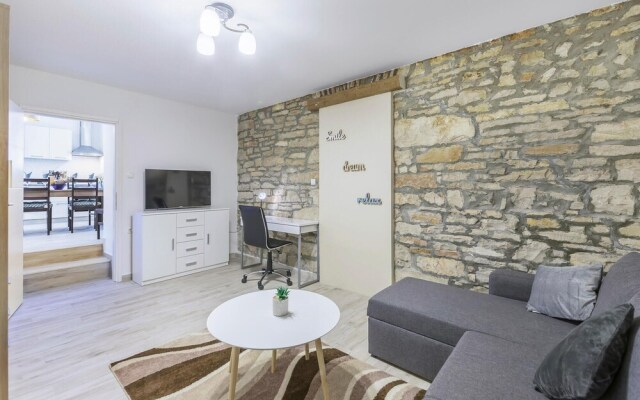 Nice Apartment in Pula With Wifi and 2 Bedrooms