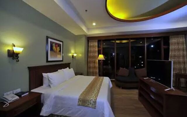 Paragon Hotel and Suites