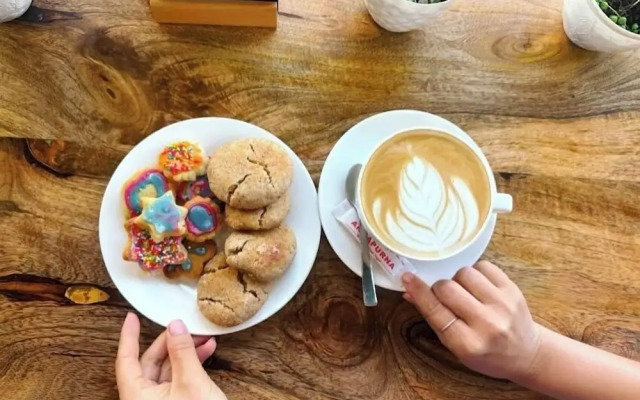 Almost Home Guest House and Cafe