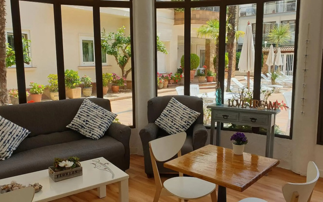 Hotel Mireia