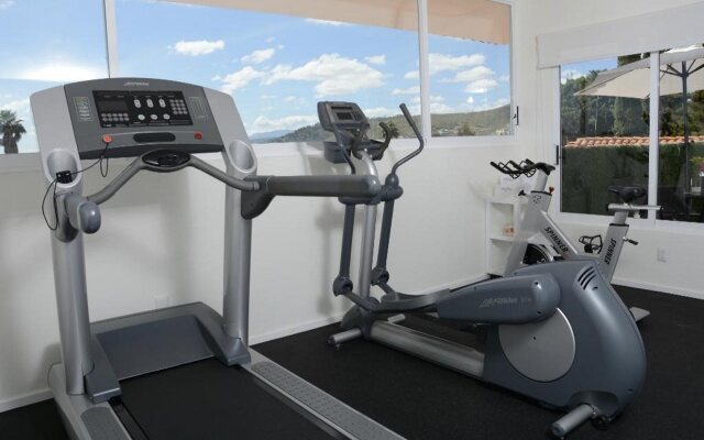 Casa Bonita Hotel & Luxury Residence