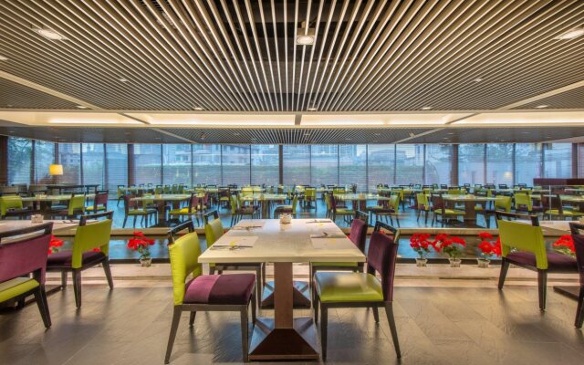 voco Guangzhou Shifu by IHG
