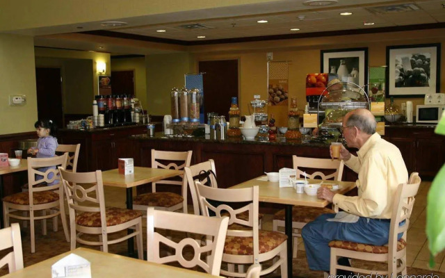 Hampton Inn & Suites Gainesville