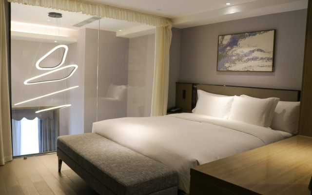 Crowne Plaza Wuhan Development Zone by IHG