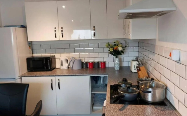 Gilling Villa Remarkable 4-bed House in Gillingham