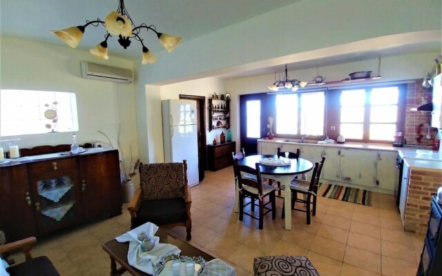 Thymes Traditional House