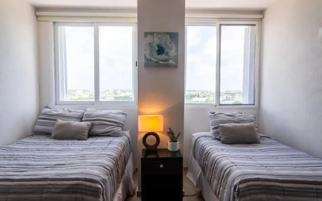 MAREA Beachfront 2 BDR - Stunning Oceanview