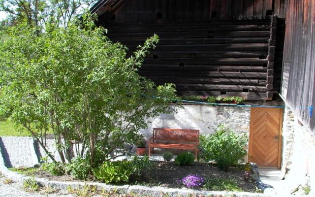 Alter WIrt First Floor Apartment