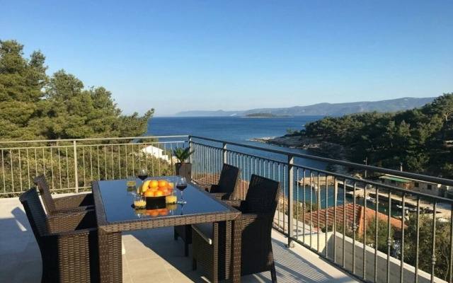 Sunny Hvar 2 - With Pool - A4